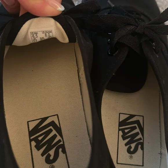 VANS Authentic Black & Black Shoes - Picture 2 of 4